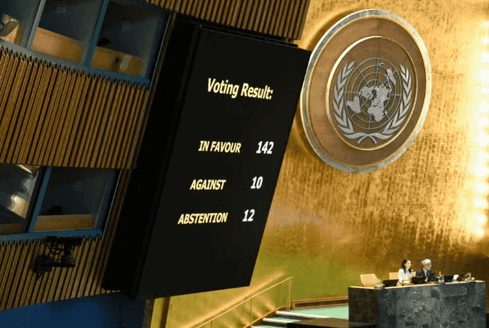Résultats du vote la solution à deux Etats à la question palestinienne, lors d’une réunion de l’ONU, au siège des Nations unies, à New York, le 12 septembre 2025