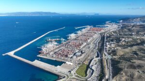 Le complexe portuaire Tanger Med, au détroit de Gibraltar, incarne le potentiel d’intégration logistique entre l’Europe, le Maghreb et l’Afrique.